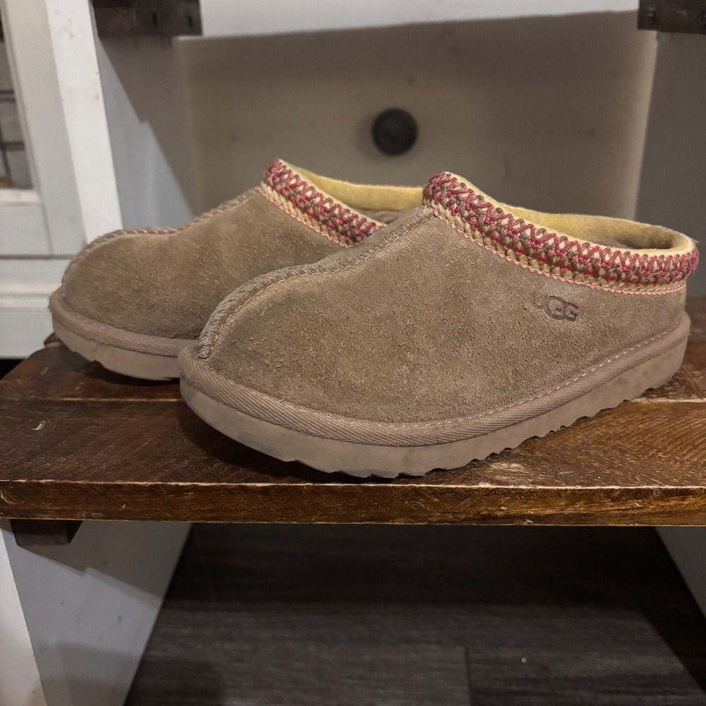 UGG Kids Tasman Suede Slippers Tan Brown Pink Braid Trim Size 12 1019066K